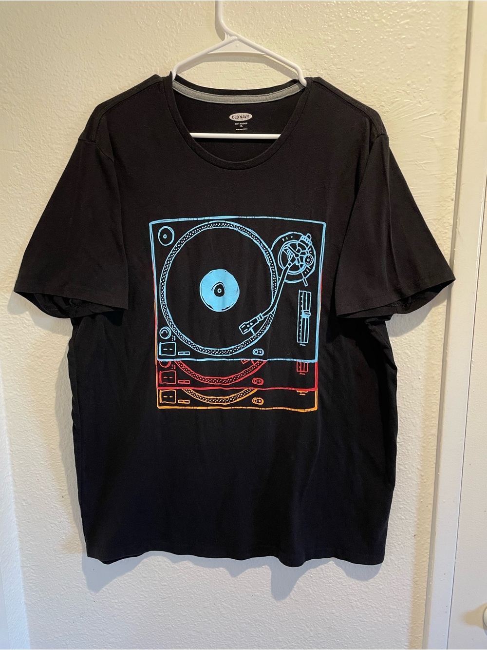 Old Navy Graphic Tee XL Black Soft Washed DJ Vinyl Turntable Music T-Shirt